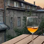 Atifa Apartament *